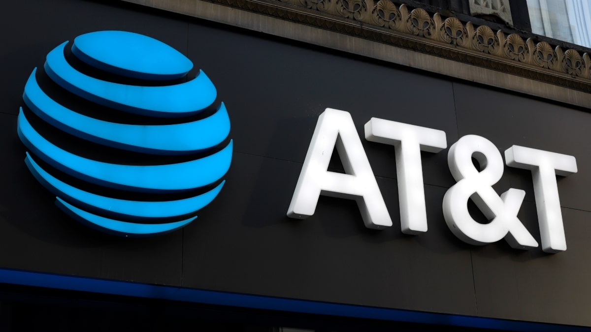 AT&T Stock Hit a 30-Year Low. Is It a Buy? | Morningstar