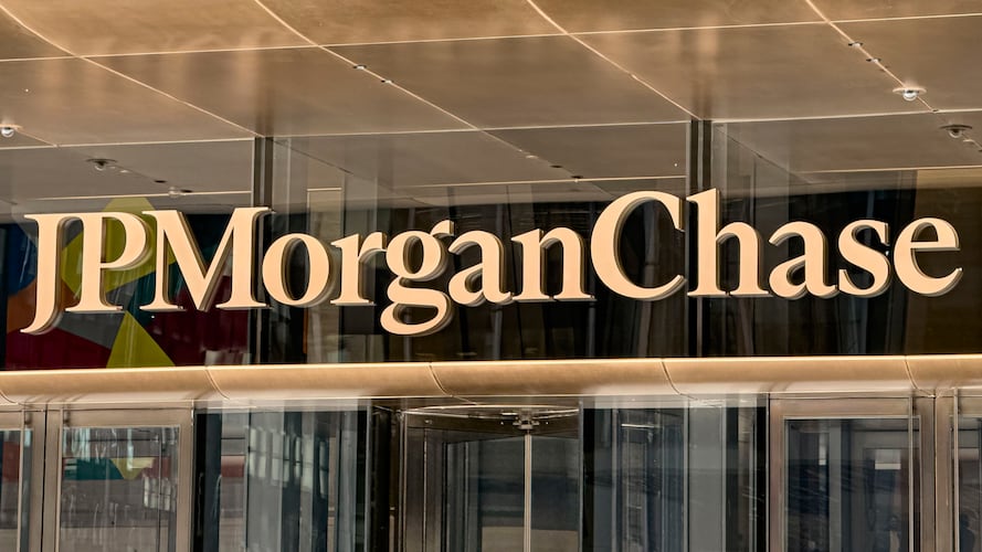 JPMorgan Chase: Two Now Race to Fill Jamie Dimon’s Shoes